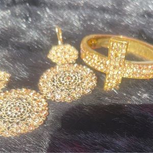 diff Jewerly items earrings=$10/bracelets=$15/necklace=$10